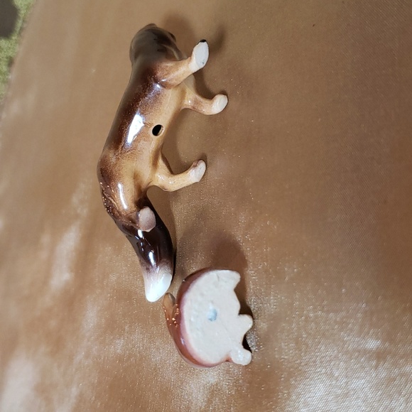 Porcelain Mother and Kit Foxes - Picture 3 of 4